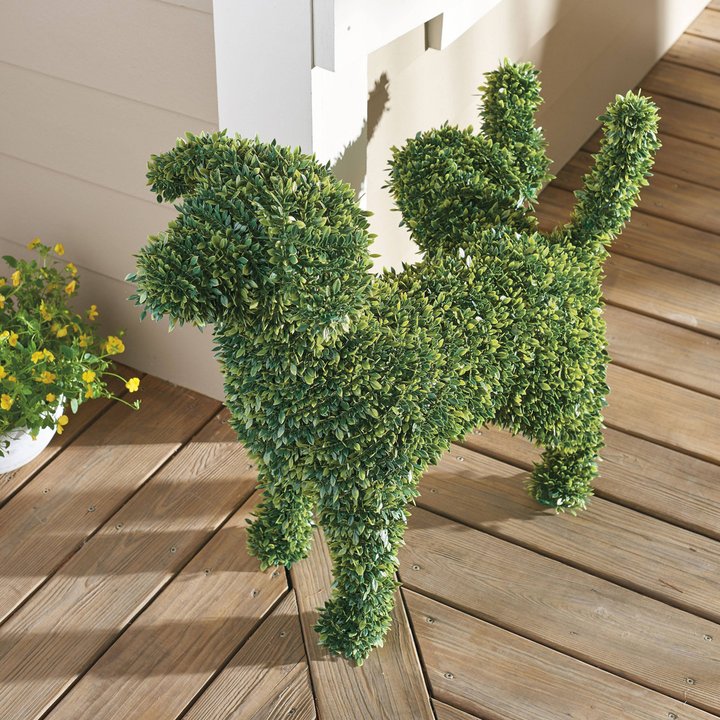 Decorative Peeing Dog Topiary🐕