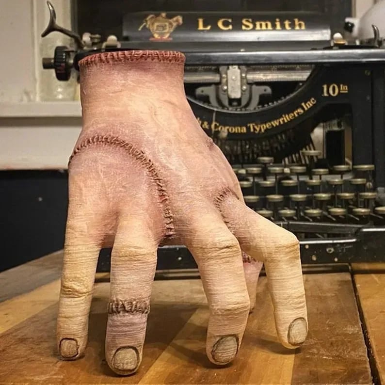 🔥Hot Sale-Severed Hand Figurine