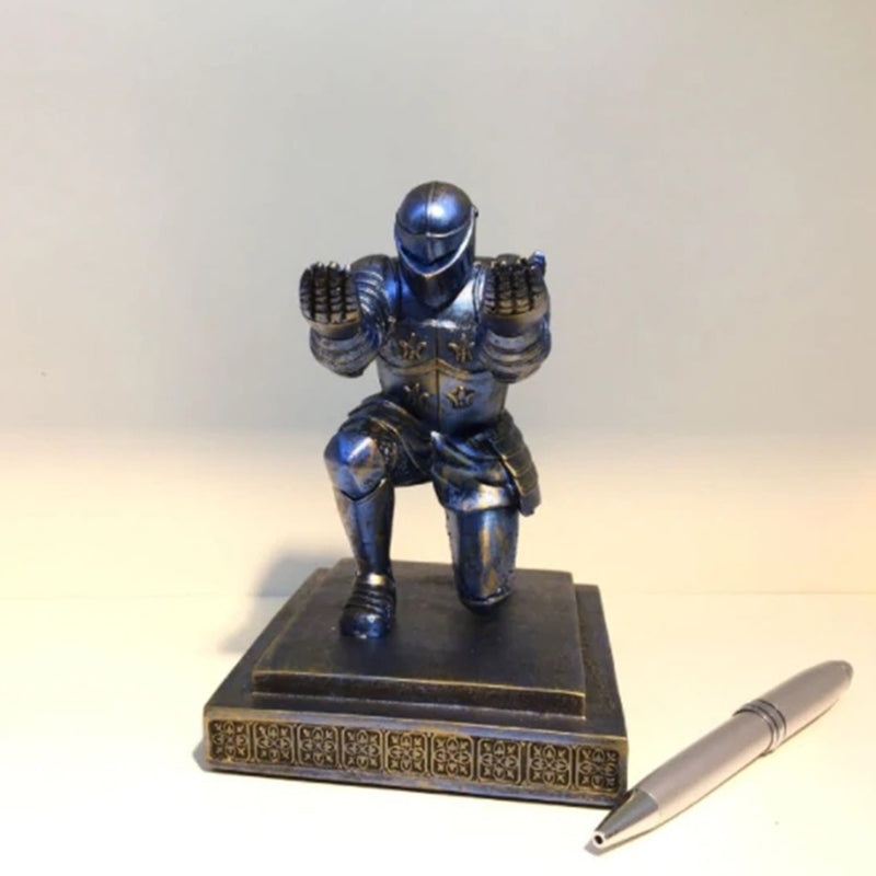 knight pen holder