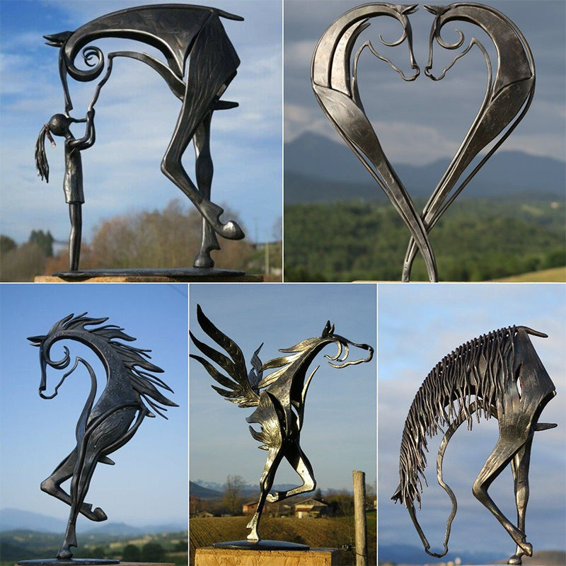 Kiss Horse Sculpture