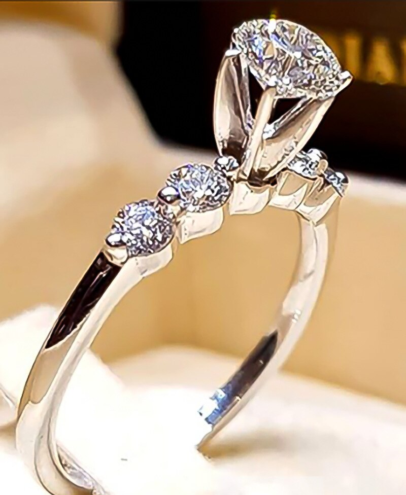 Fashion Exquisite Luxury Popular Shiny Green High Quality Zircon Wedding Ring